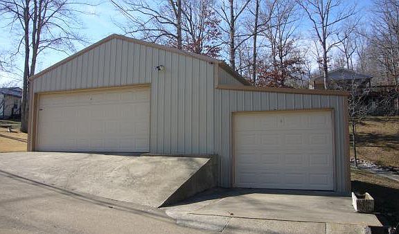 2 1/2 plus garage