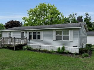 41 Sunset Ln, Yorkshire, NY 14009