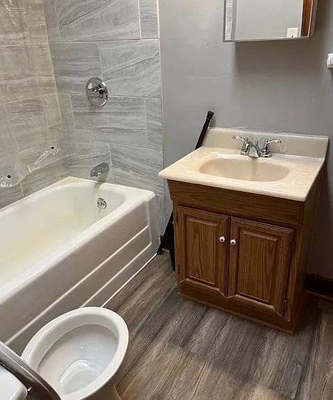 2601 White Oak Ave — Photo 3