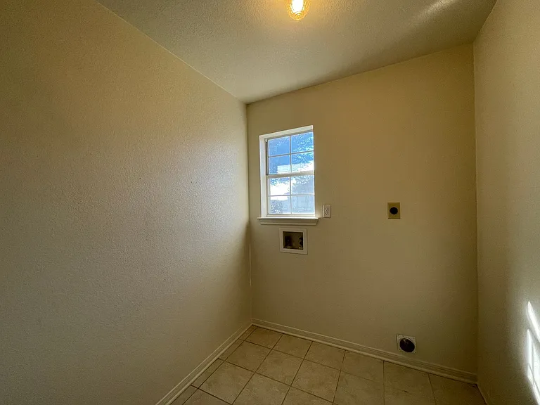 5001 Addie Dr — Photo 12