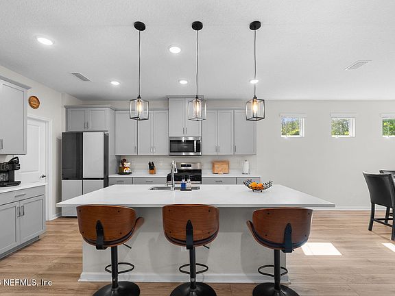 5th image of 424 WAMBAW Drive