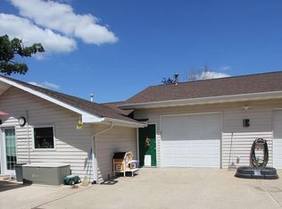 11443 Whites Crossing Ave, Oakford, IL 62673