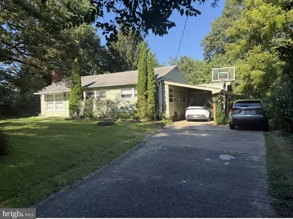 4012 Taylor Dr, Fairfax, VA 22032