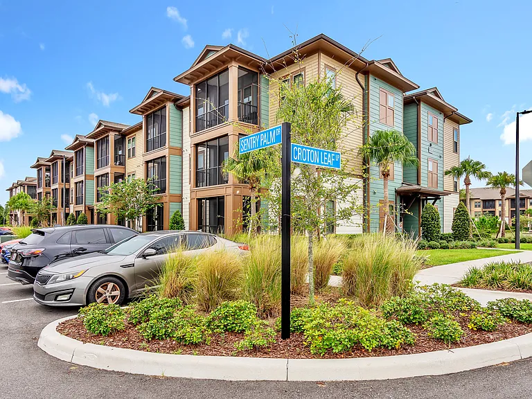 POINTE AT EAST SHORE APARTMENTS — Photo 34
