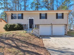 2278 Cherokee Valley Cir, Lithonia, GA 30058