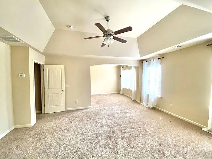 302 Montgomery Way — Photo 19
