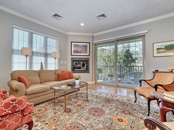 59 Walpole St UNIT 202, Canton, MA 02021