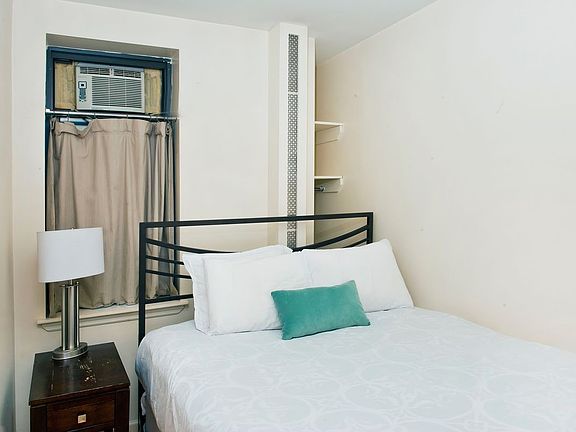 4th image of 205 W 15th St APT 4T