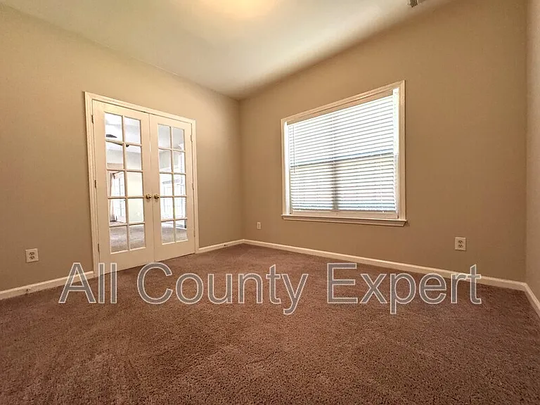 1794 Taylor Oaks Dr — Photo 16