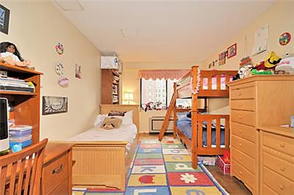 Rented by Fenwick Keats Real Estate | media 18