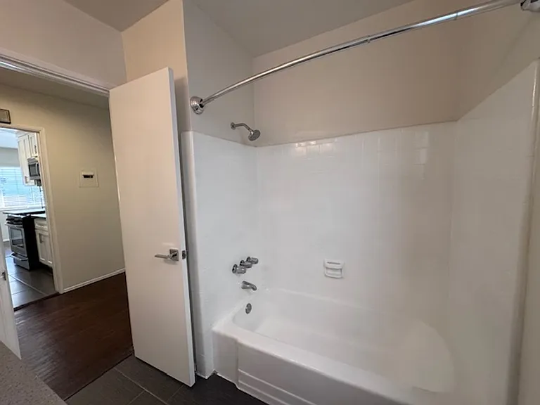 1309 E Appleton St — Photo 7
