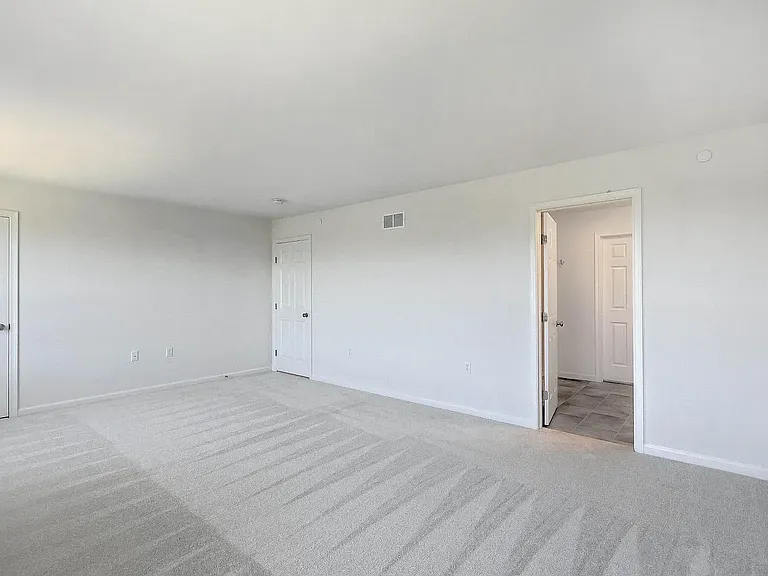7884 Briarwood Dr — Photo 13