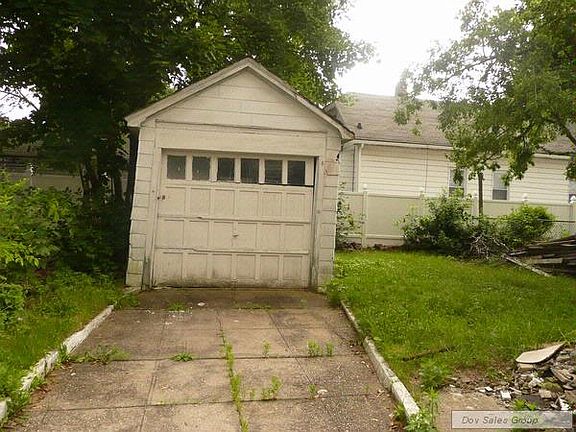 4th image of 19212 105th Ave