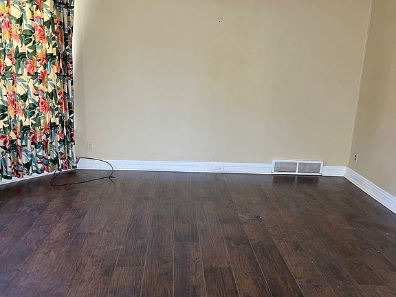 2nd image of 502 Pike Ave