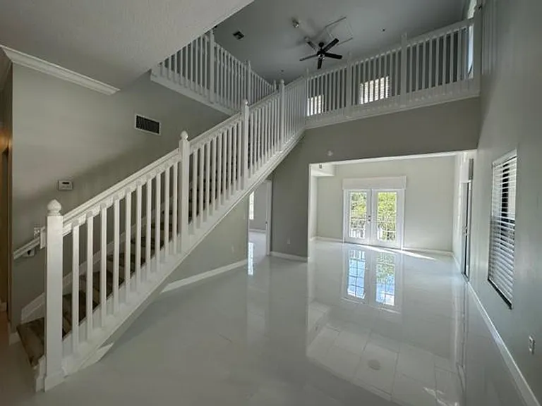 917 Waterside Ln #203 — Photo 9