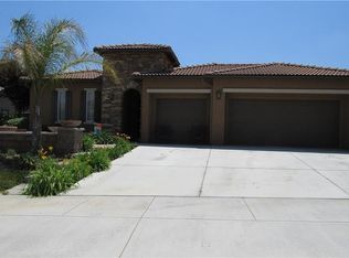 187 Monument Pkwy, Perris, CA 92570