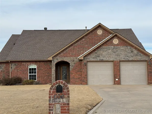 600 Clubhouse Dr, Muskogee, OK 74403