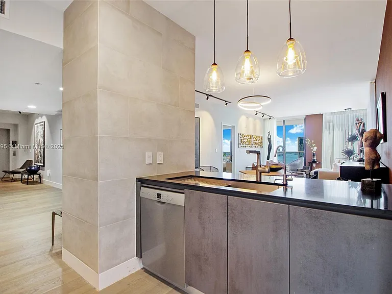 1010 Brickell Ave #3105 — Photo 6