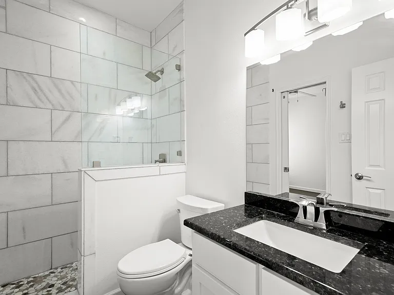 2414 Longview St #307 — Photo 10