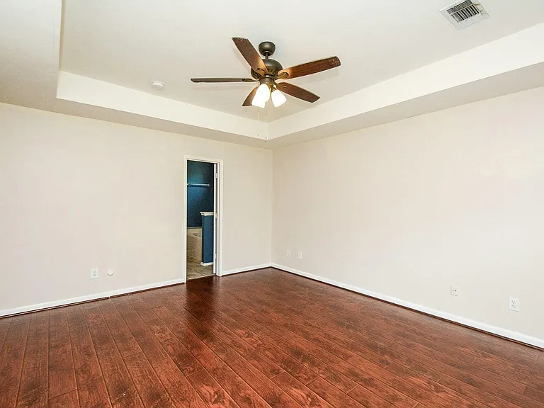 19715 Lindenfield Ct — Photo 17