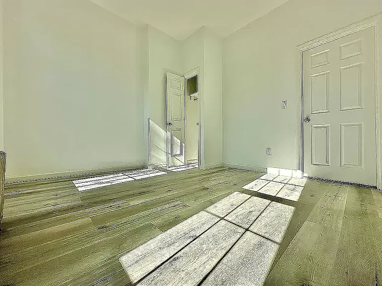 161 Hart St #10 — Photo 5