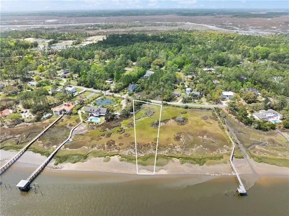 454 Midway Cir, Brunswick, GA 31523