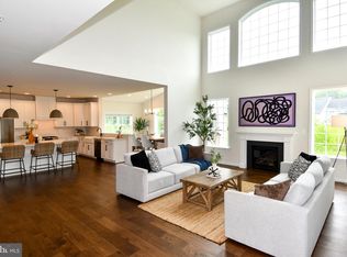 2710 Hillfield Dr, Frederick, MD 21702