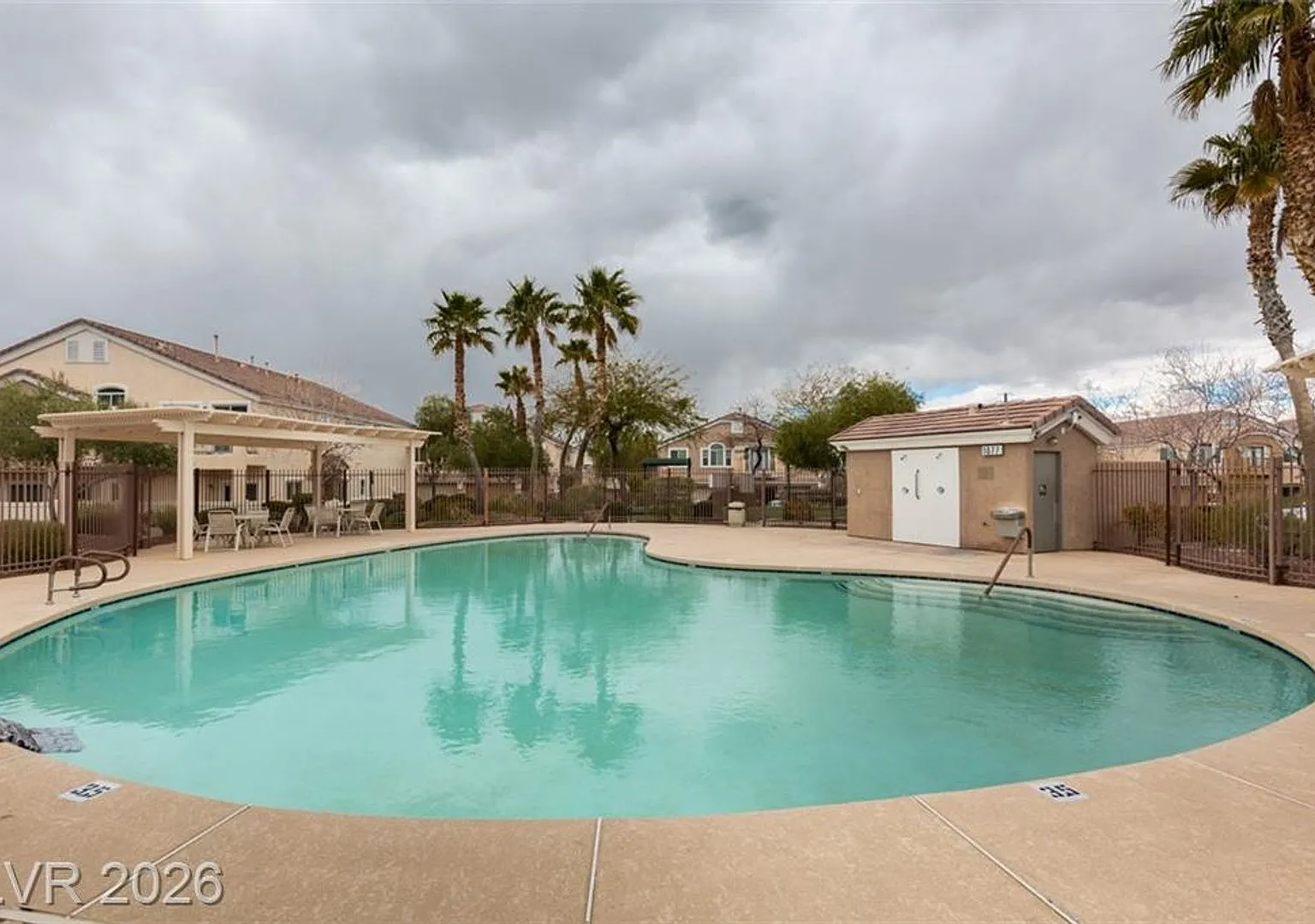 2-Bedroom Henderson Townhome with Mountain Views & Garage — Photo 2