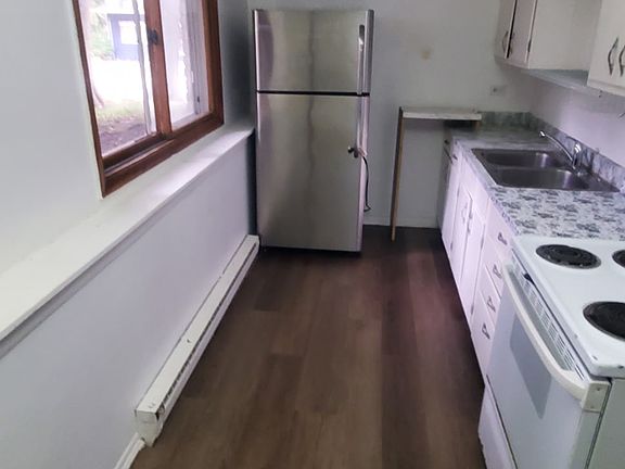 4th image of 639 McHenry Ave #2