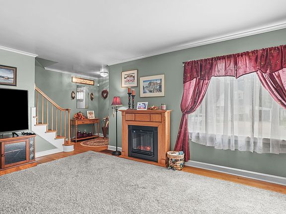 5th image of 43 Orchard Ave