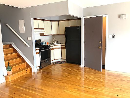 1st image of 162 Bay 8 St #2