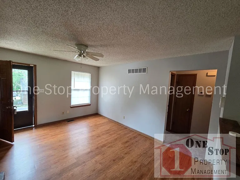 5027 N Topping Ave — Photo 5