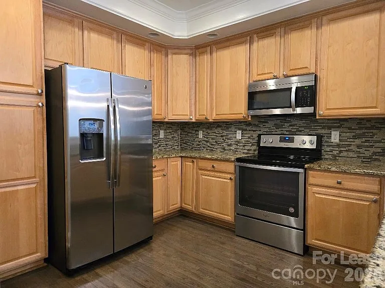 2359 Madeline Meadow Dr — Photo 3