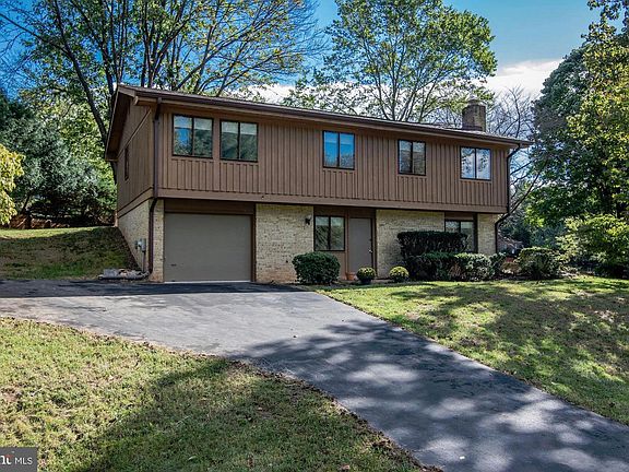 2nd image of 14917 Talking Rock Ct