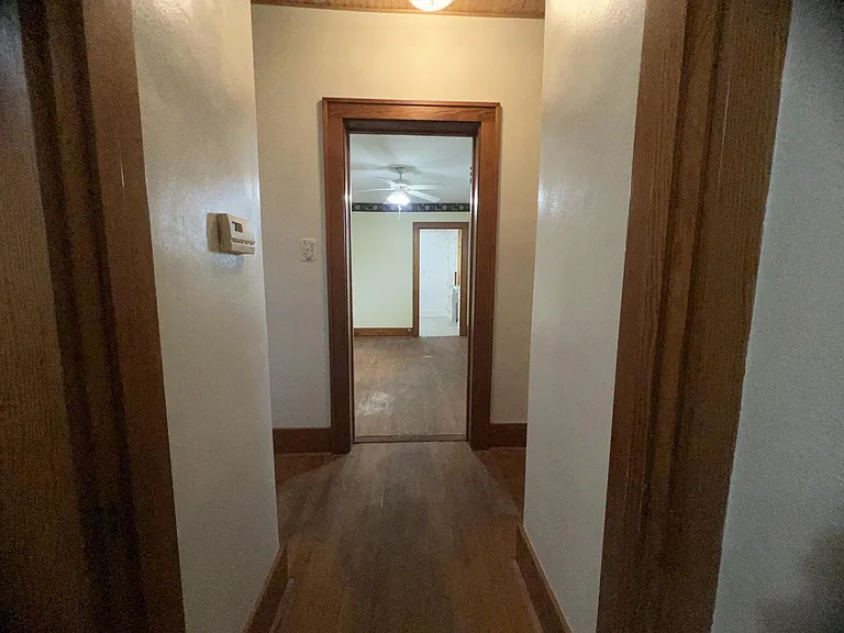 1550 W 3rd St #1 — Photo 2
