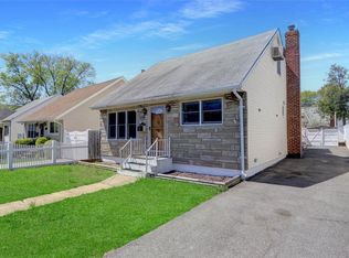 1446 142nd St #1, Whitestone, NY 11357