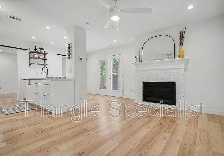 3555 Mill Run — Photo 2