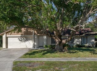 114 Holiday Ln, Winter Springs, FL 32708