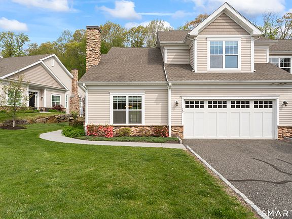 3rd image of 20 Brookside Court #20