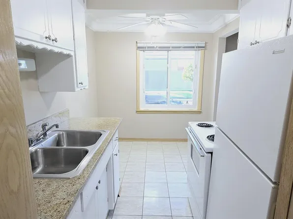 9600 S Komensky Ave #1E, Oak Lawn, IL 60453