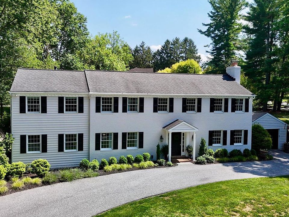 1st image of 11 Hickory Meadow Rd