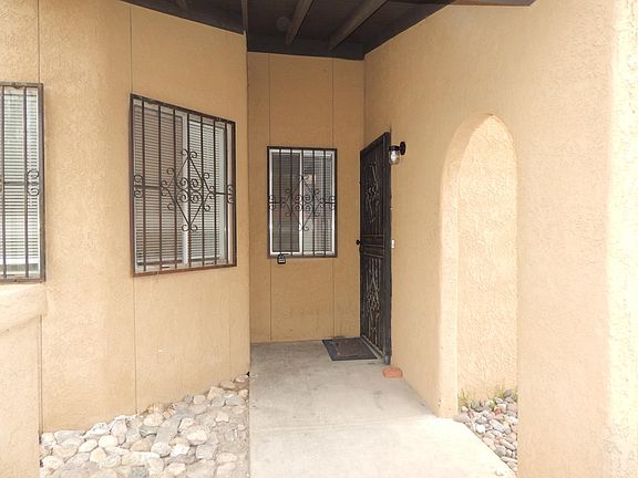 2nd image of 119 E Laguna St Unit 119
