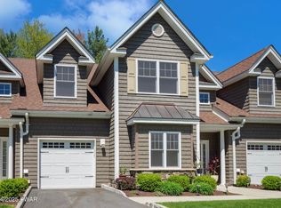 803 Macintosh Way, Matamoras, PA 18336