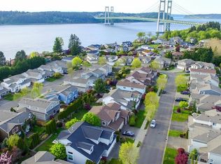 938 N Laurel Ln, Tacoma, WA 98406