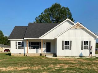 35 Claybrook Dr, Savannah, TN 38372