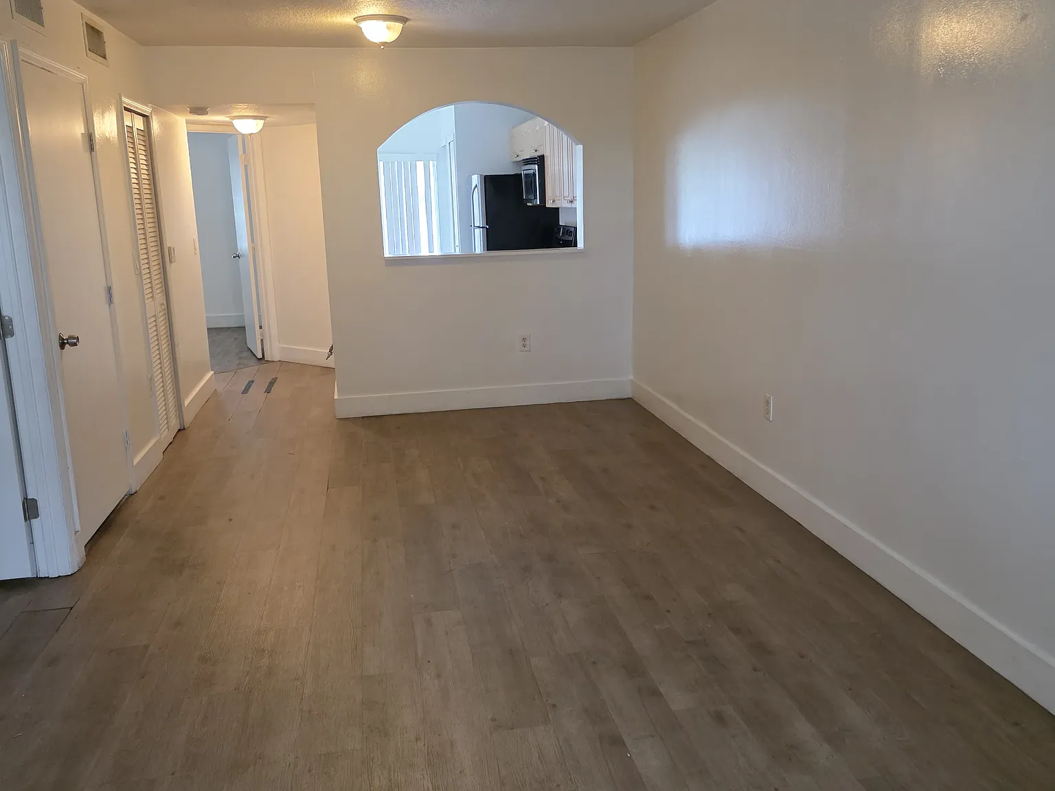 2 bed, 822 sqft, $1,850 — Photo 2