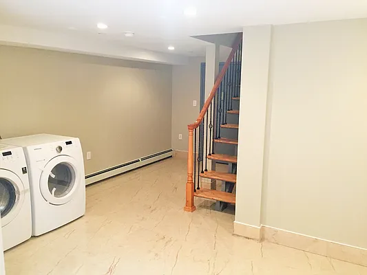 Rented by Remax Real Estate Professionals | media 11