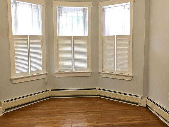 2nd image of 90 Waldo Ave #1