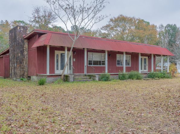 609 Levee Dr, Moncks Corner, SC 29461
