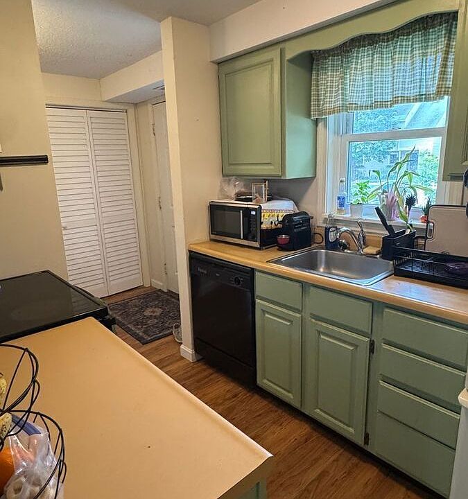 1st image of 129 Fisherville Rd #2